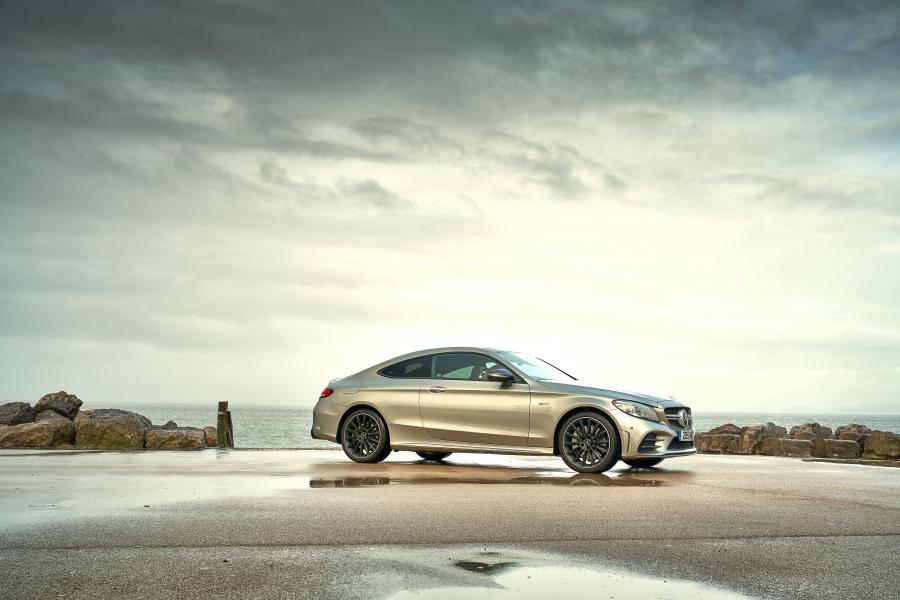  Mercedes-AMG C43 4Matic Coupe (C205) 2018 года  (UK) (фото 19 из 40)